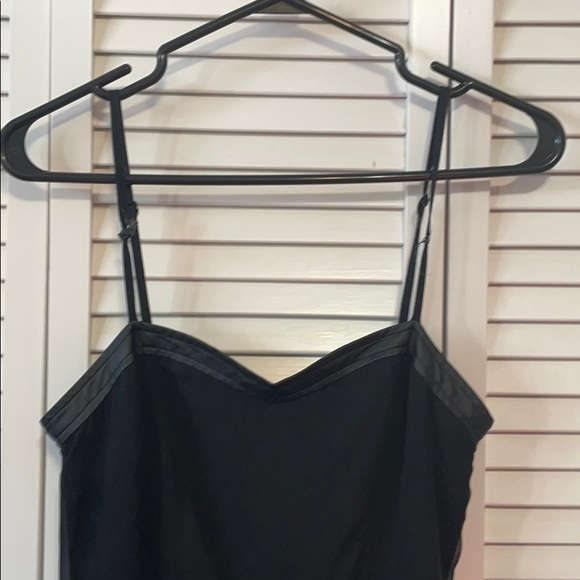 Simple little black dress - Picture 3 of 6